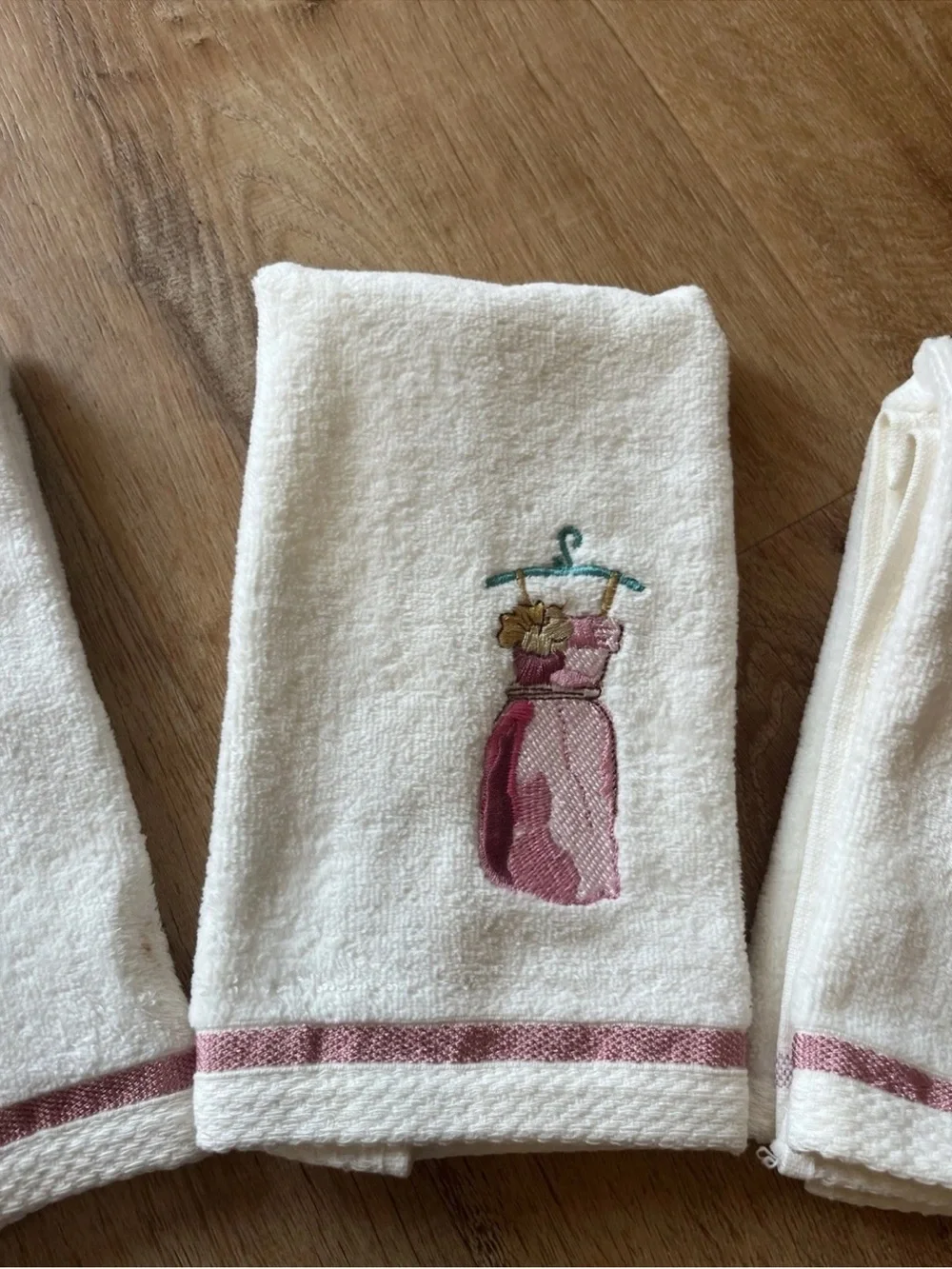 Avanti Hand towel Hawaiian Dress Feminine 3